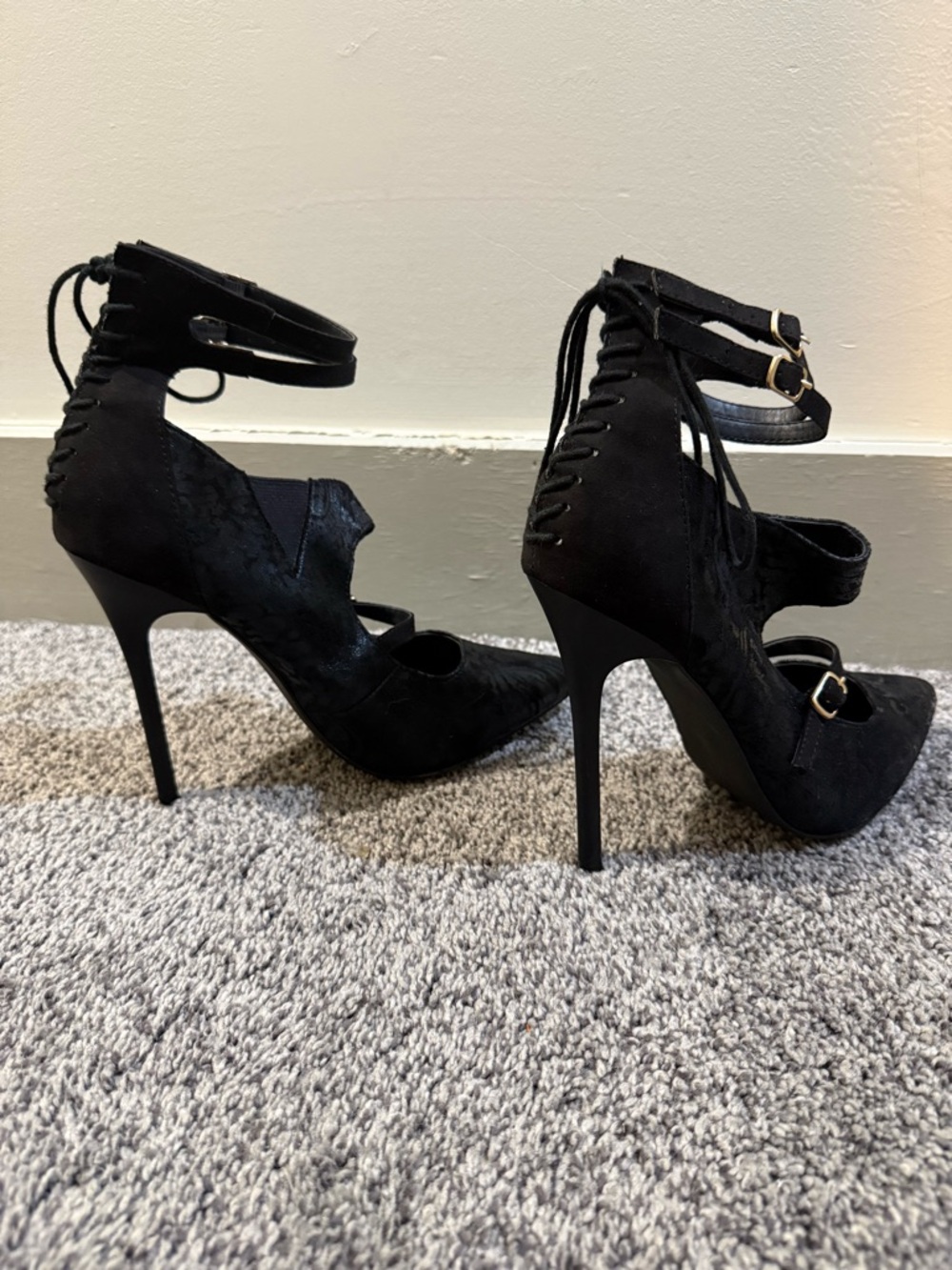 Privileged Black Strappy Heels – Mary Jane Style – Size 8.5 - Picture 6 of 7